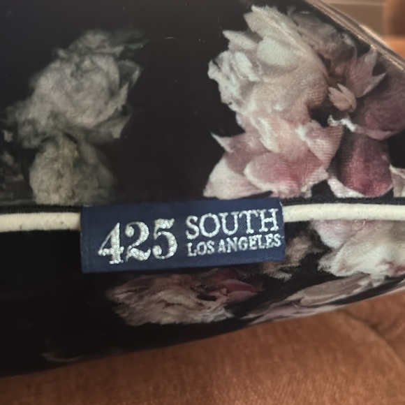 425 SOUTH LOS ANGELES Black Velvet Floral 19x19”Pillow w/ Feather Insert - Picture 5 of 7